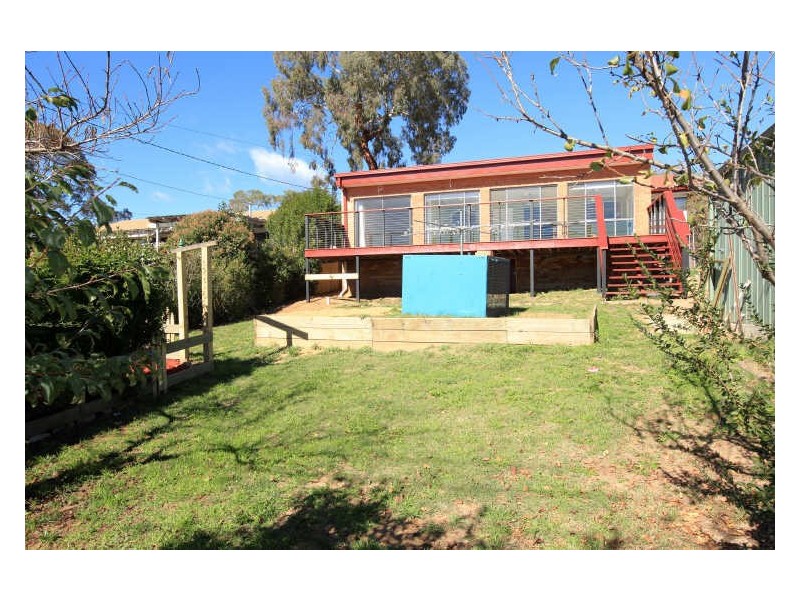 105 Outtrim Avenue, Calwell ACT 2905