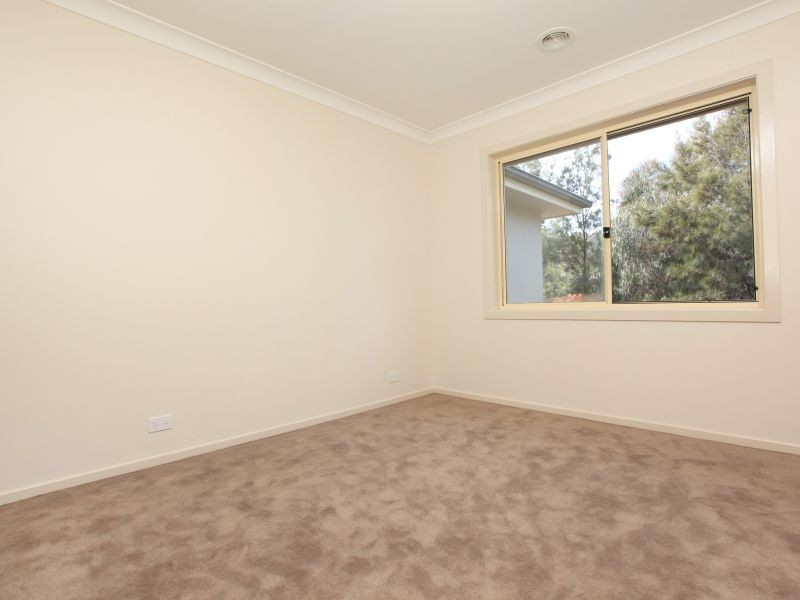 52 Nicklin Crescent, Fadden ACT 2904