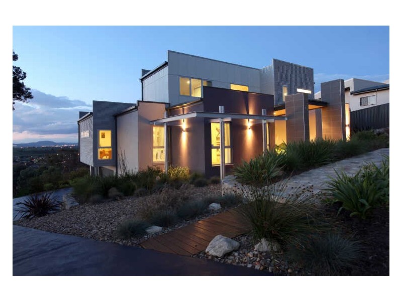 51 Waterfall Drive, Jerrabomberra NSW 2619