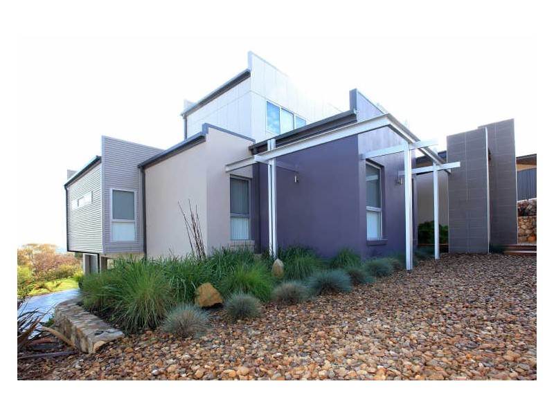 51 Waterfall Drive, Jerrabomberra NSW 2619