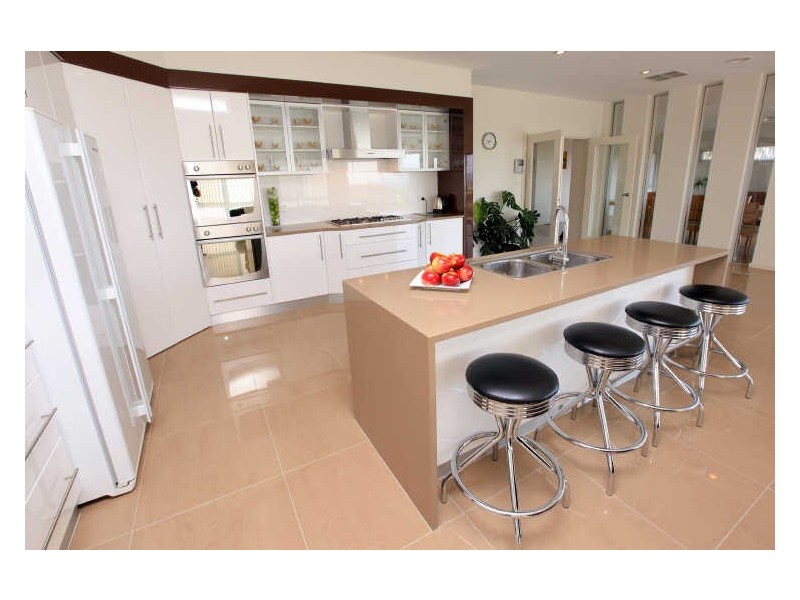 51 Waterfall Drive, Jerrabomberra NSW 2619