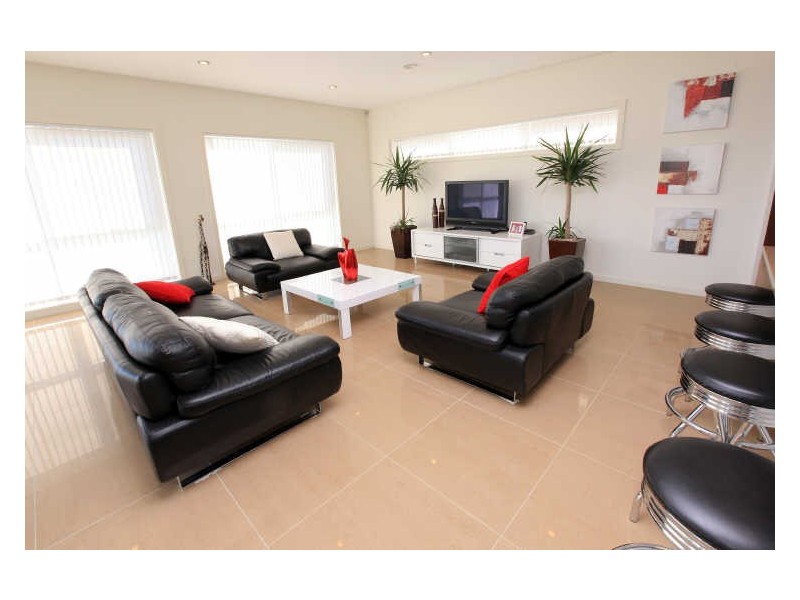 51 Waterfall Drive, Jerrabomberra NSW 2619