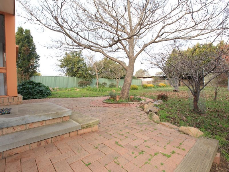 17 Falkiner Place, Macarthur ACT 2904