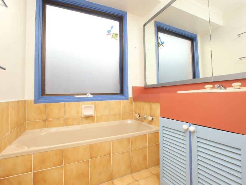 17 Falkiner Place, Macarthur ACT 2904