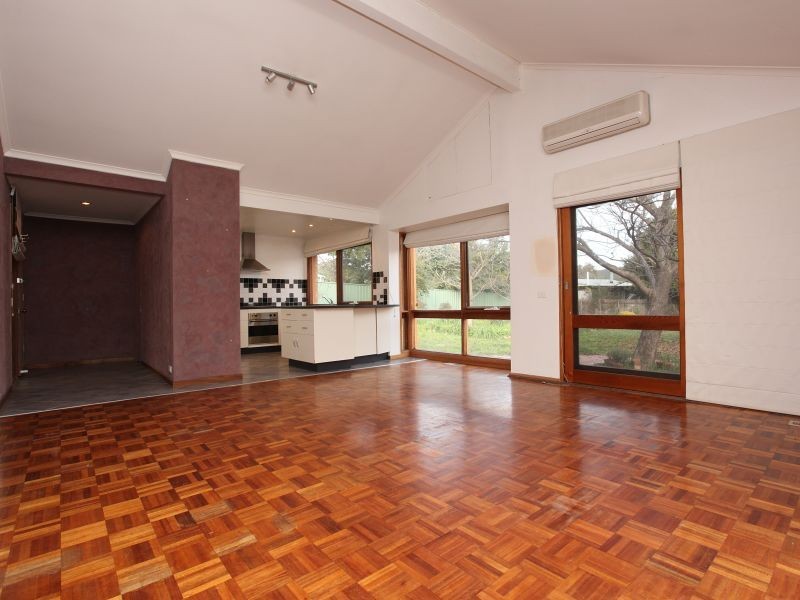 17 Falkiner Place, Macarthur ACT 2904
