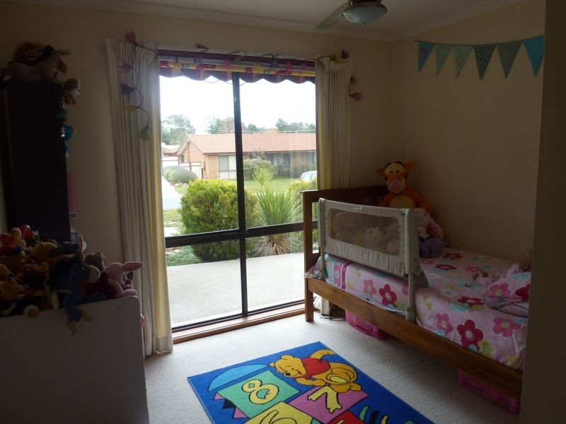 2 Emily Bulcock Crescent, Gilmore ACT 2905