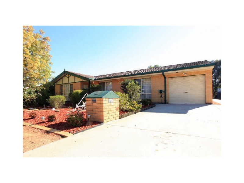 16 Abercrombie Circuit, Banks ACT 2906