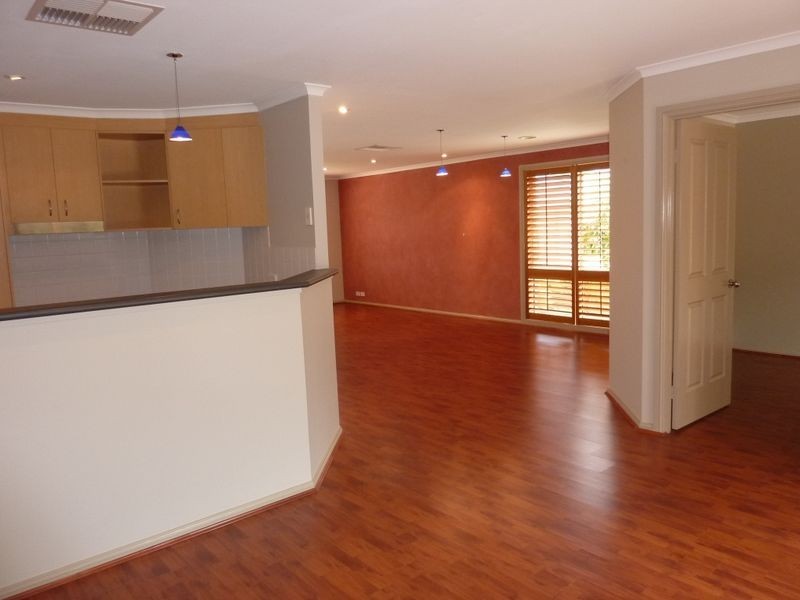 33/67 Barraclough Crescent, Monash ACT 2904