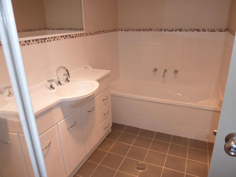 33/67 Barraclough Crescent, Monash ACT 2904