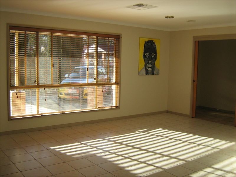 33 Hallstrom Circuit, Monash ACT 2904