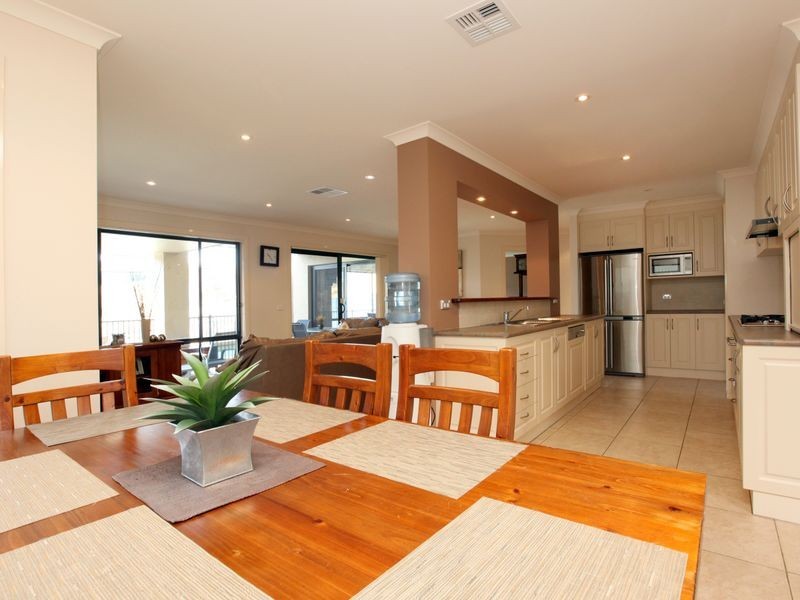 155 Barracks Flat Drive, Queanbeyan NSW 2620