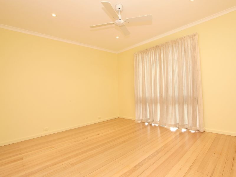 17 Castley Circuit, Kambah ACT 2902