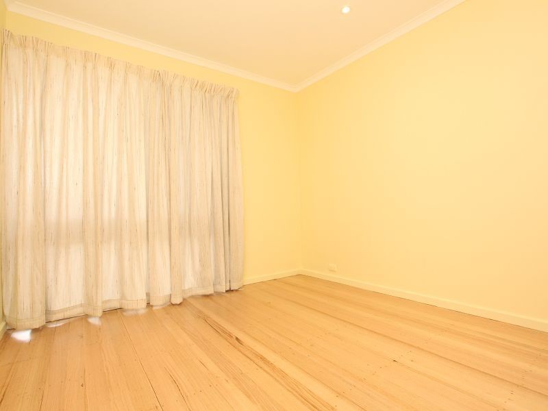 17 Castley Circuit, Kambah ACT 2902