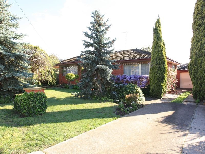 87 Munro Road, Queanbeyan NSW 2620