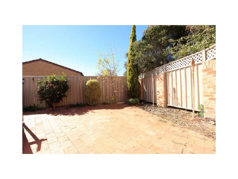 1/24 Beazley Crescent, Calwell ACT 2905