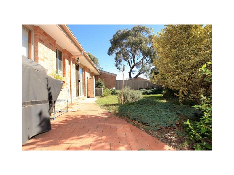 1/24 Beazley Crescent, Calwell ACT 2905