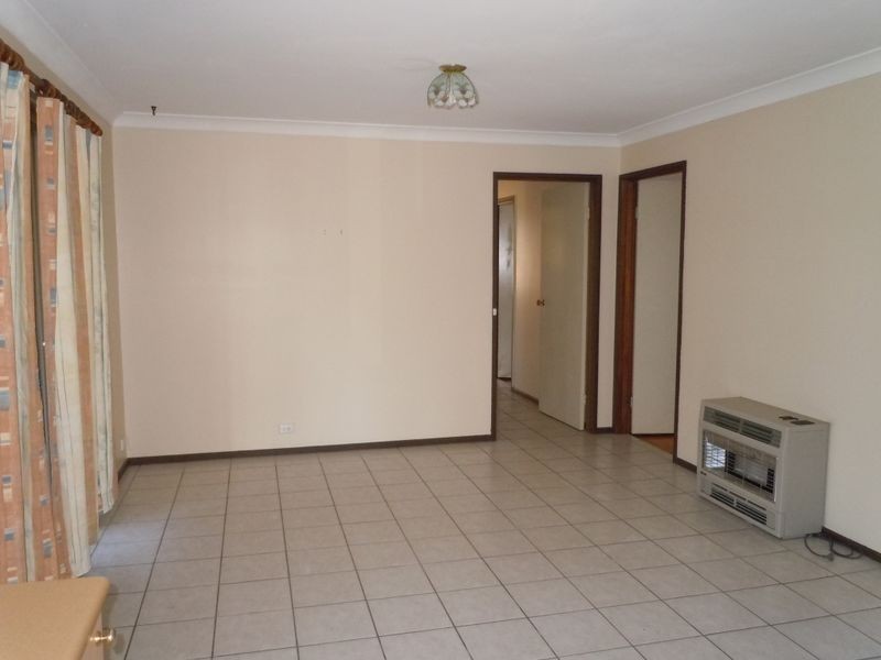 4 Ahern Place, Monash ACT 2904