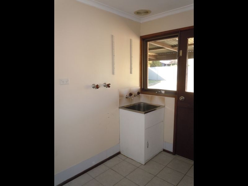 4 Ahern Place, Monash ACT 2904