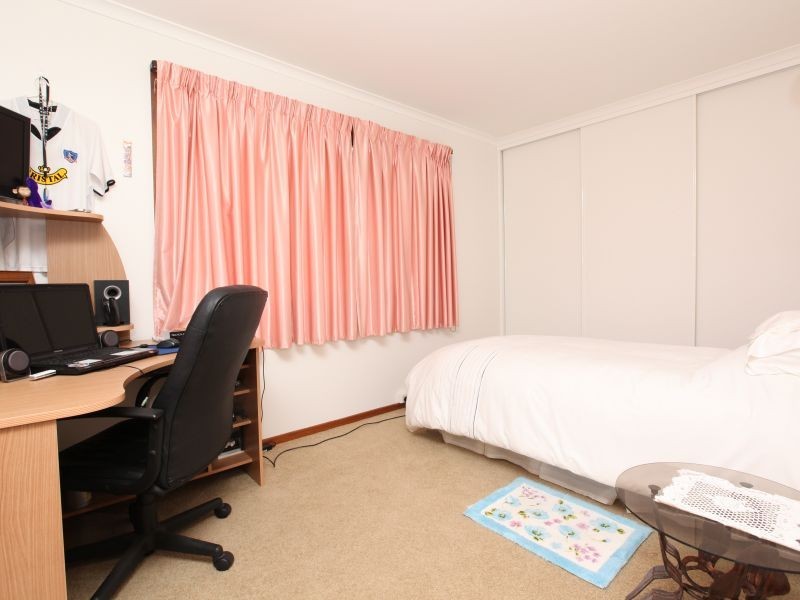 2/24 Booth Street, Queanbeyan NSW 2620