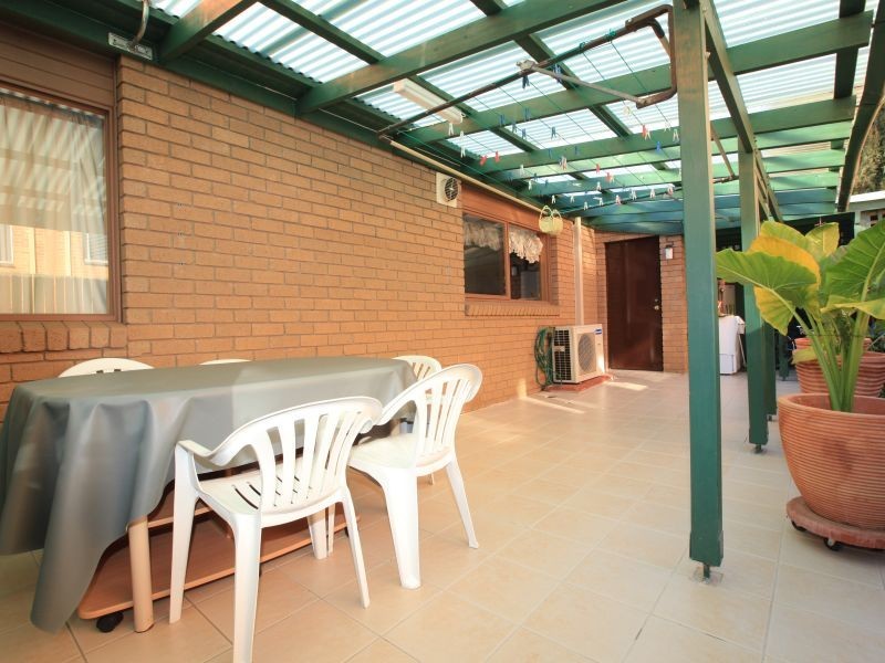 2/24 Booth Street, Queanbeyan NSW 2620