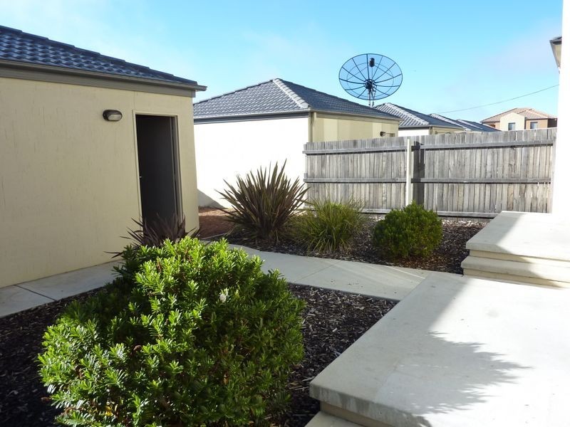 34 Glow Worm Grove, Harrison ACT 2914