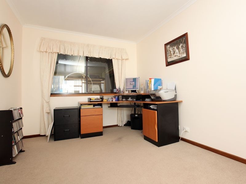 38 Beazley Crescent, Calwell ACT 2905