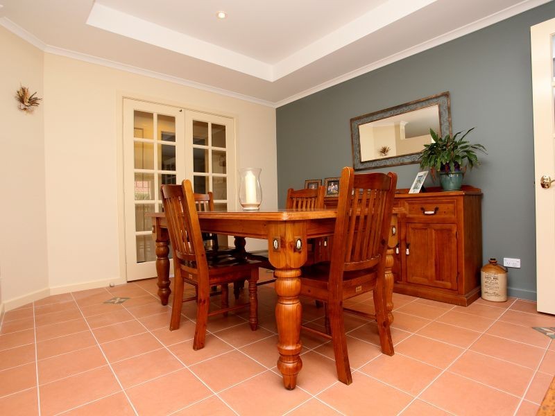 8 Jane Sutherland Street, Conder ACT 2906