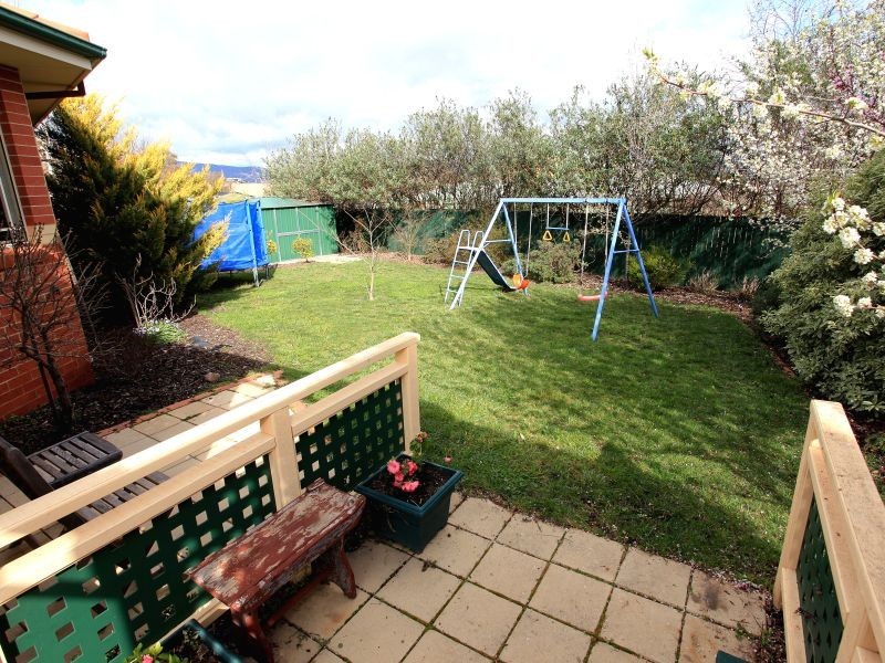 8 Jane Sutherland Street, Conder ACT 2906
