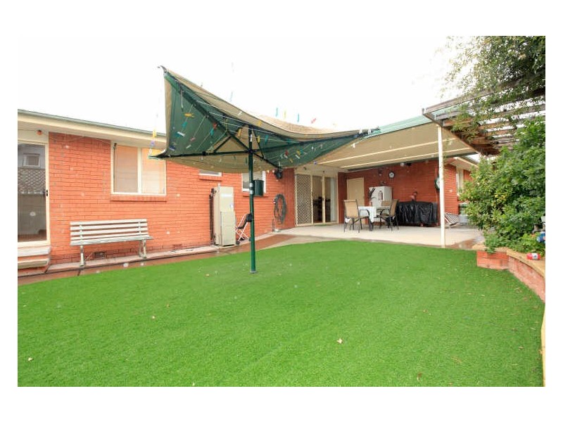 1 McNeil Place, Pearce ACT 2607