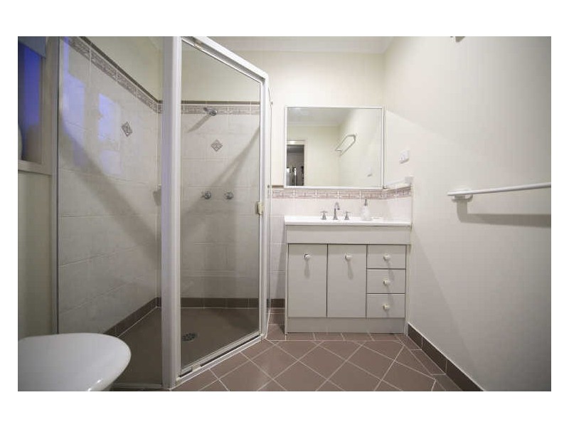 19 Old Sydney Road, Queanbeyan NSW 2620