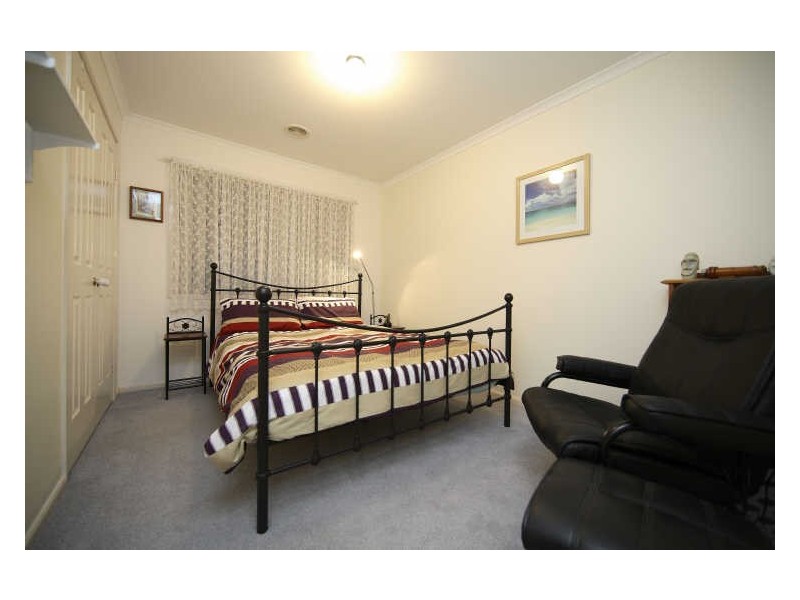 19 Old Sydney Road, Queanbeyan NSW 2620