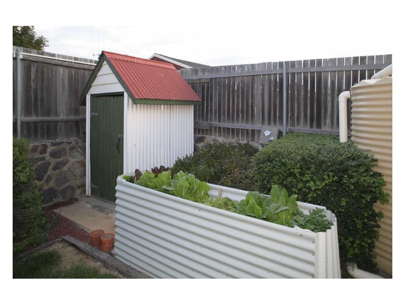 19 Old Sydney Road, Queanbeyan NSW 2620
