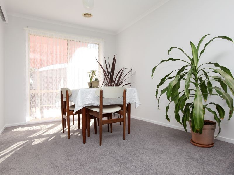 28 Ironbark Crescent, Banks ACT 2906