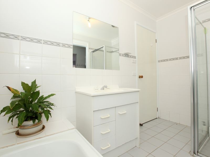 28 Ironbark Crescent, Banks ACT 2906