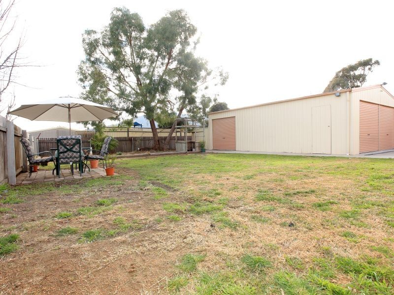 28 Ironbark Crescent, Banks ACT 2906