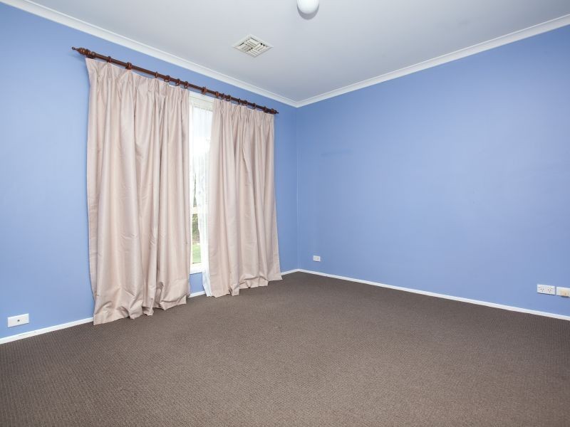 42 Pockett Avenue, Banks ACT 2906