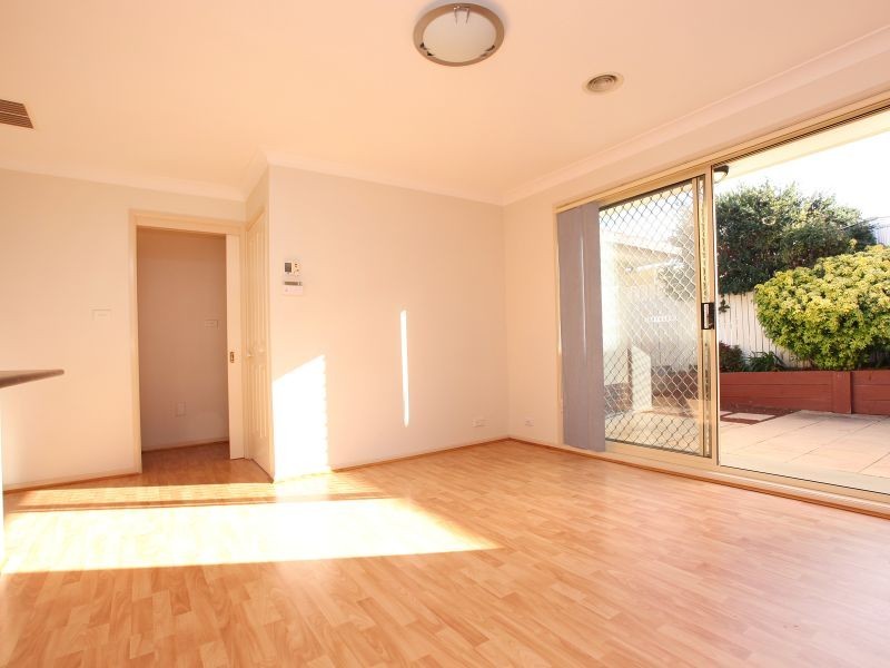 2/17 Whitford Place, Conder ACT 2906