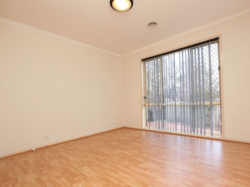 2/17 Whitford Place, Conder ACT 2906