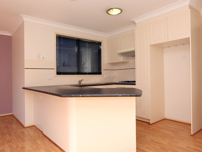 2/17 Whitford Place, Conder ACT 2906