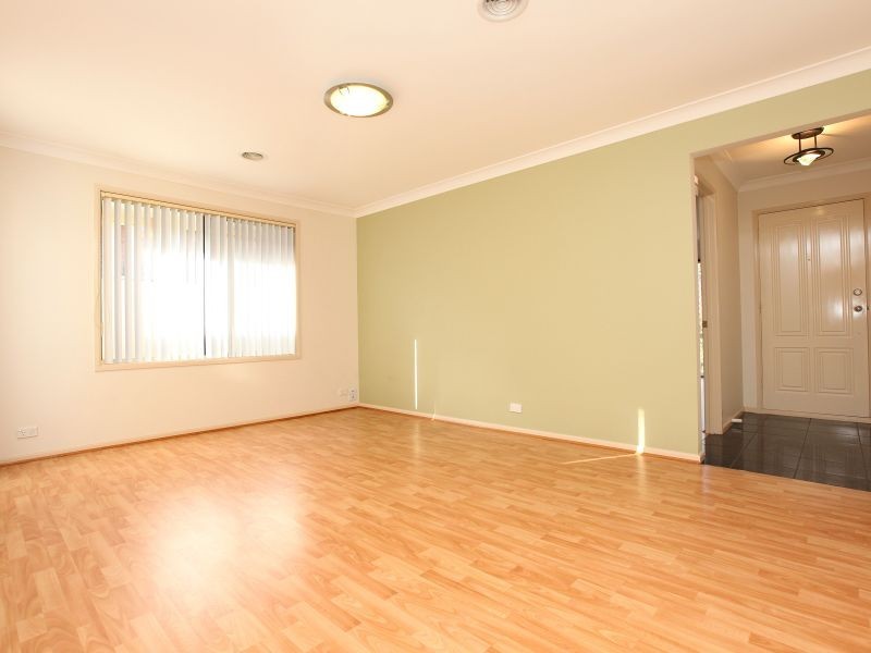 2/17 Whitford Place, Conder ACT 2906