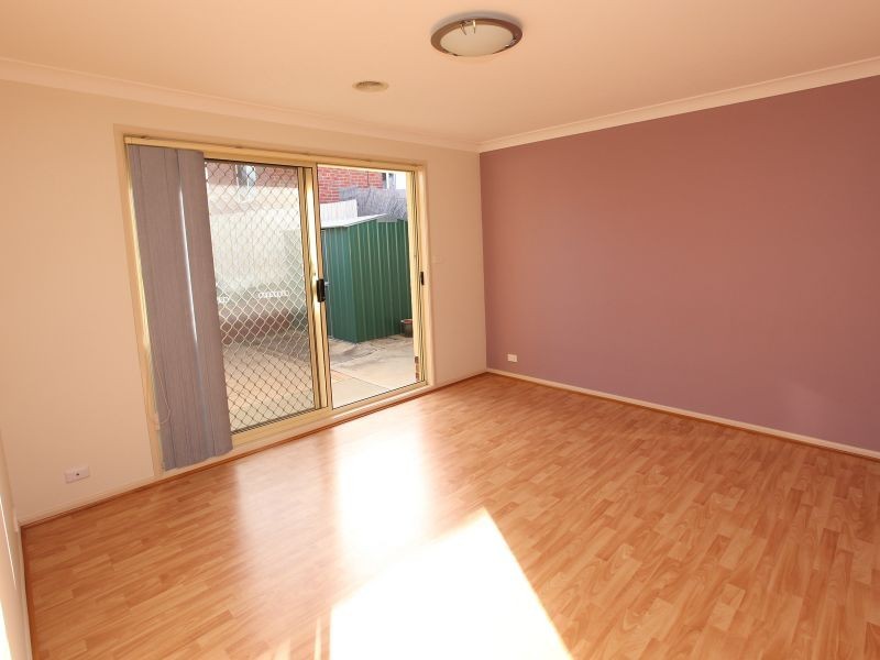 2/17 Whitford Place, Conder ACT 2906
