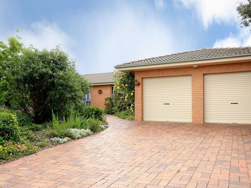 4 Breen Place, Jerrabomberra NSW 2619