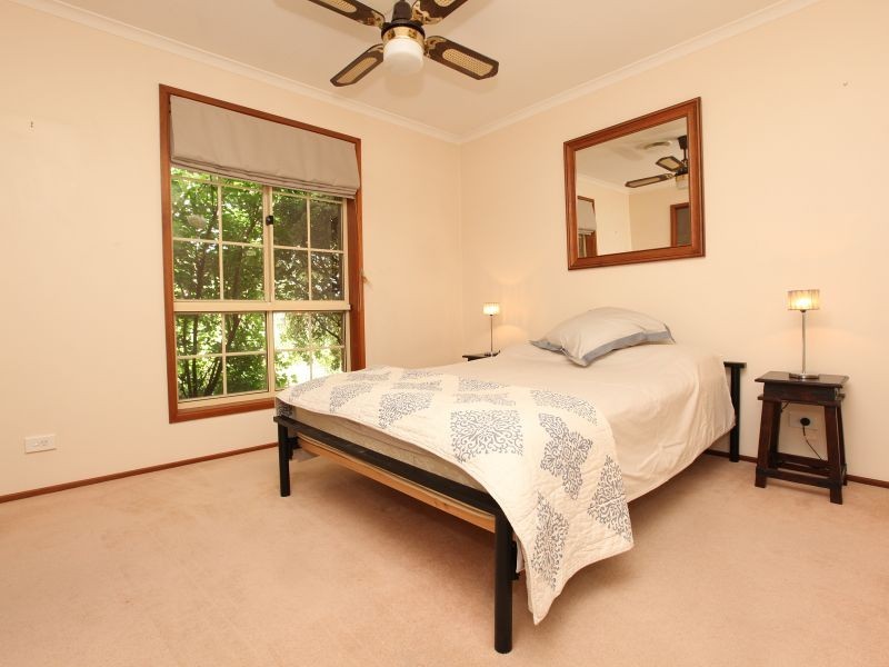 4 Breen Place, Jerrabomberra NSW 2619