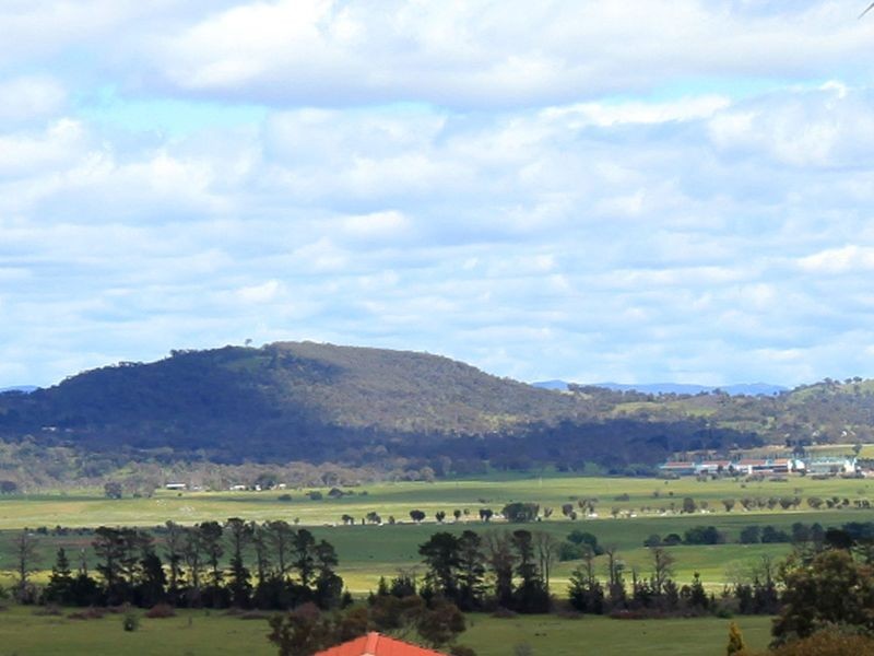 4 Breen Place, Jerrabomberra NSW 2619