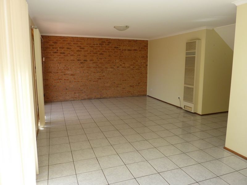 13/25 Wootton Crescent, Gordon ACT 2906