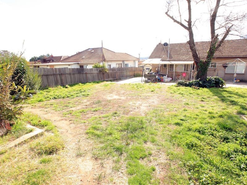 98 & 100 Uriarra Road, Queanbeyan NSW 2620
