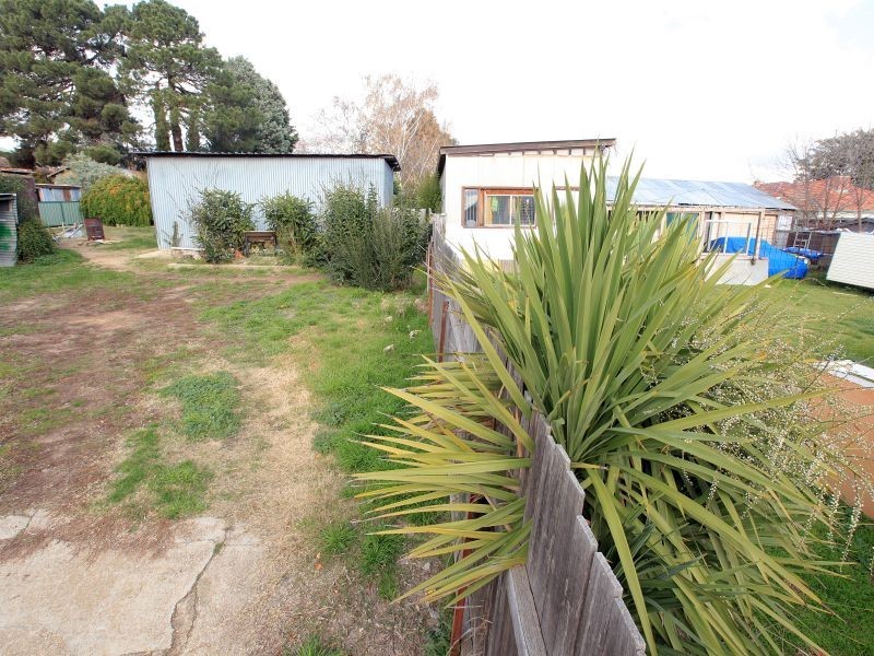98 & 100 Uriarra Road, Queanbeyan NSW 2620