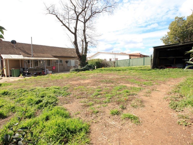 98 & 100 Uriarra Road, Queanbeyan NSW 2620