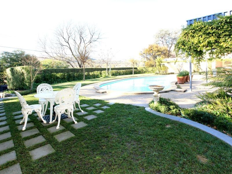 122 Hawkesbury Crescent, Farrer ACT 2607