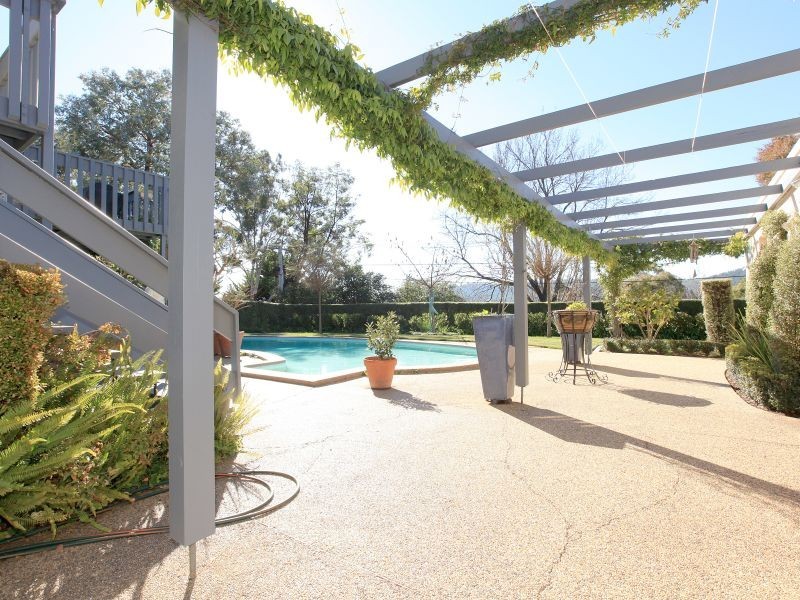 122 Hawkesbury Crescent, Farrer ACT 2607